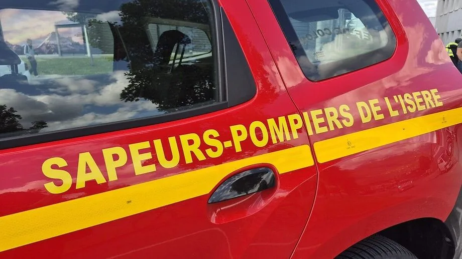 La caserne des pompiers de Bourgoin-Jallieu cambriolée, deux pinces de désincarcération volées
