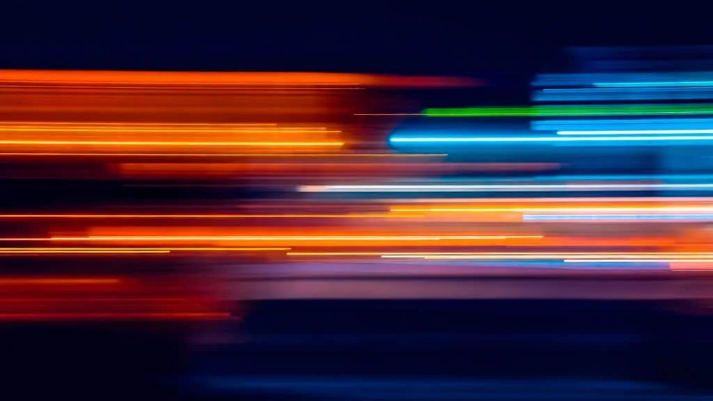 Energia parece viajar mais rápido que a luz sem quebrar leis da física