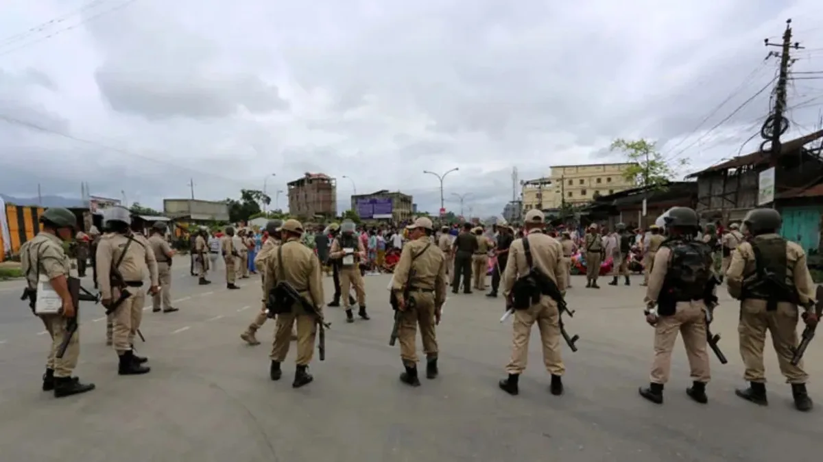 Naga-Kuki crossfire: CRPF sub-inspector shot at in Manipur