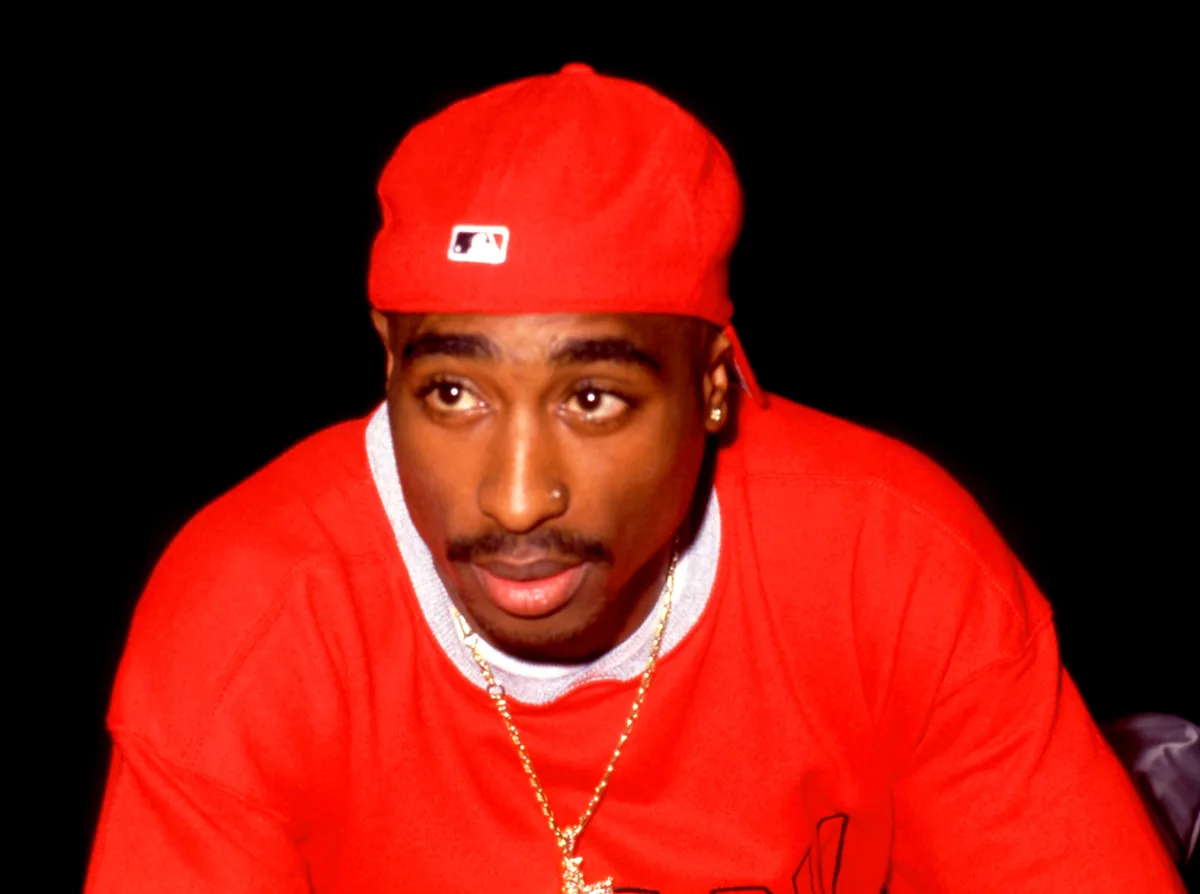 Como um livro pode desvendar o assassinato de Tupac depois de 30 anos