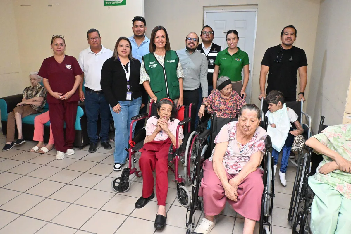 Celebra alcaldesa de Frontera el Día del Abuelo junto a residentes del Asilo Emanuel