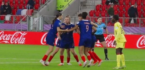 Ciranda no escanteio: entenda jogada curiosa que França usou na Copa Sub20