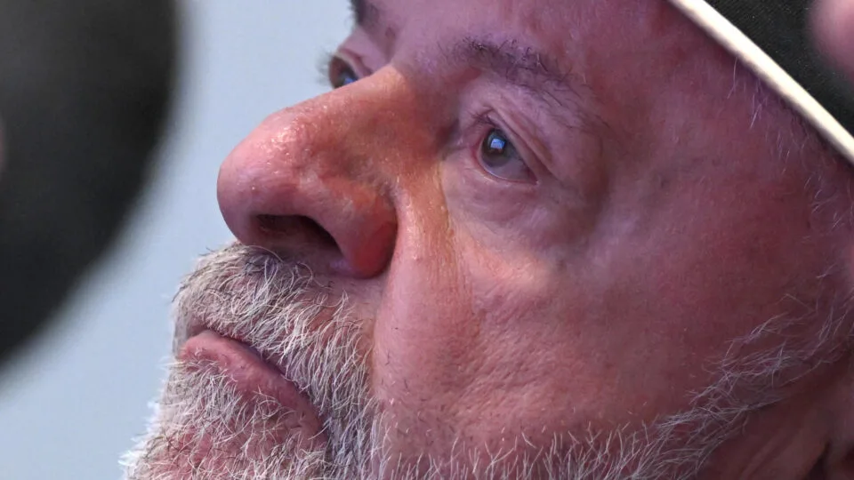 Lula sugere a Trump tomar “um trago” com Xi Jinping e Putin para negociar a paz