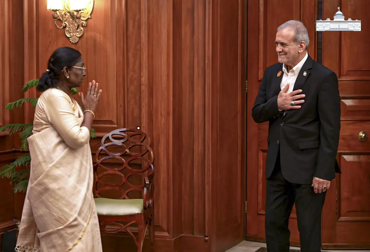 Conflicts must be resolved through dialogue: Prez Murmu to Pezeshkian