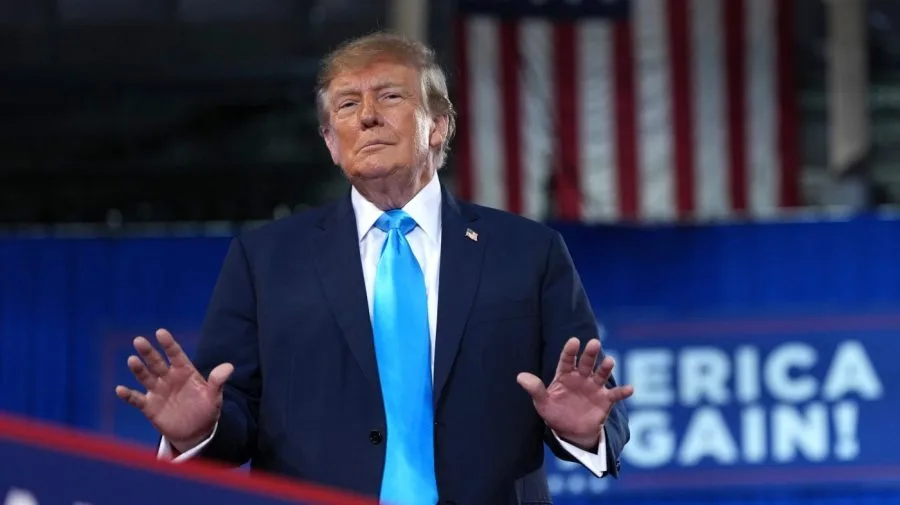 Live updates: Trump and Zelensky relationship rocky over Russia sanctions, Starlink; Obama campaigns in Michigan, Ohio