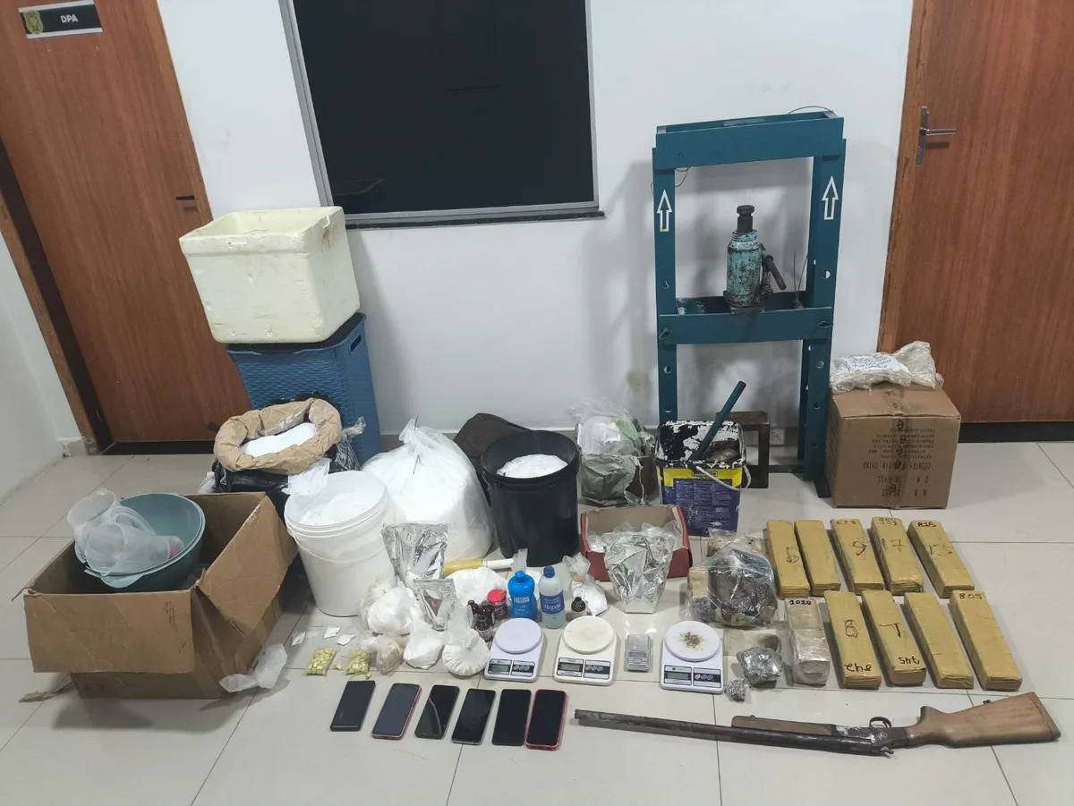 Polícia apreende mais de meia tonelada de drogas e fecha laboratório clandestino no Pará