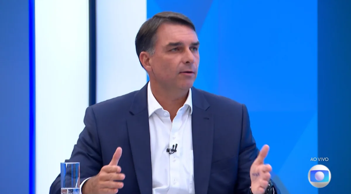 Flávio descarta Eduardo no Itamaraty e não promete cargo a Bolsonaro