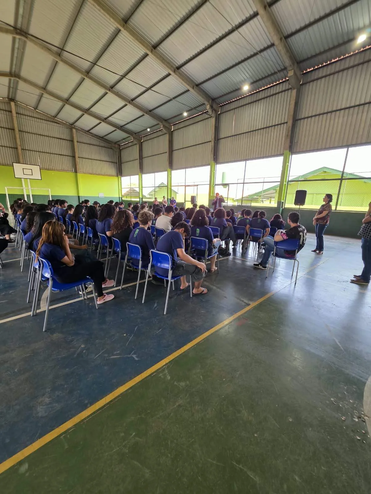 Na escola, magistrados ouvem problemas que não chegam aos tribunais