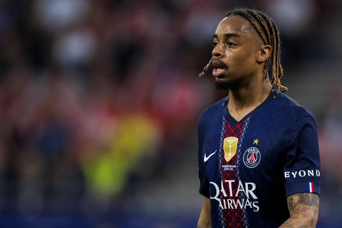 Liverpool chega a acordo verbal pela contratação de Barcola, do PSG