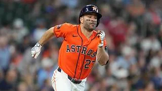 MLB: José Altuve despliega todo su poder ante los Bravos de Ronald Acuña Jr.