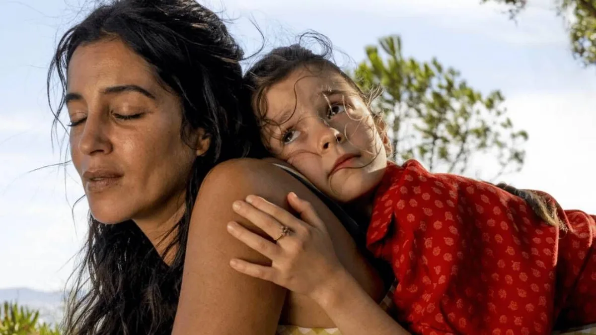 Plus de 15 millions de vues ! 3 mois avant sa sortie, Changer l'eau des fleurs de Jean-Pierre Jeunet avec Leïla Bekhti bat déjà un record