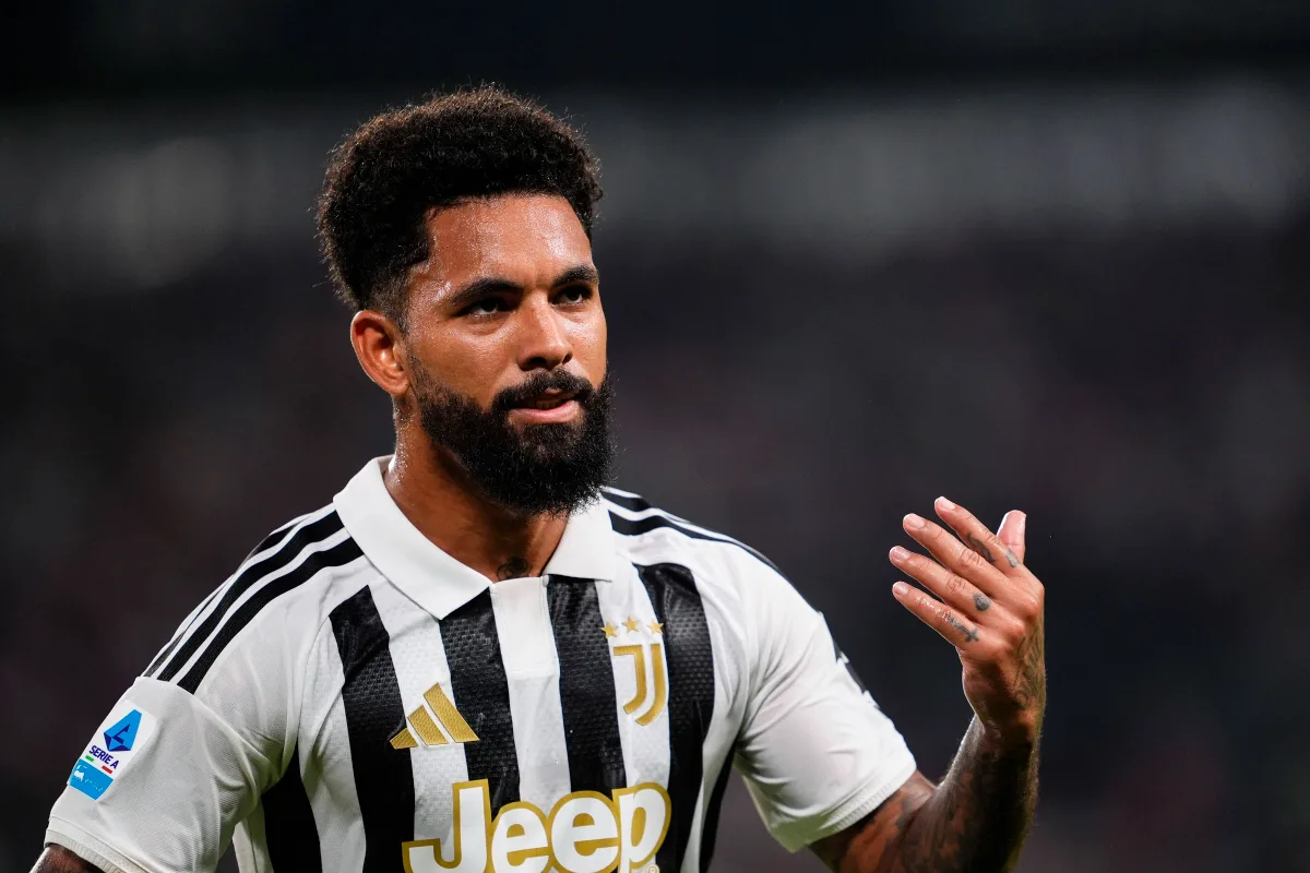 Técnico da Juventus explica mudança que fez Douglas Luiz retomar bom futebol