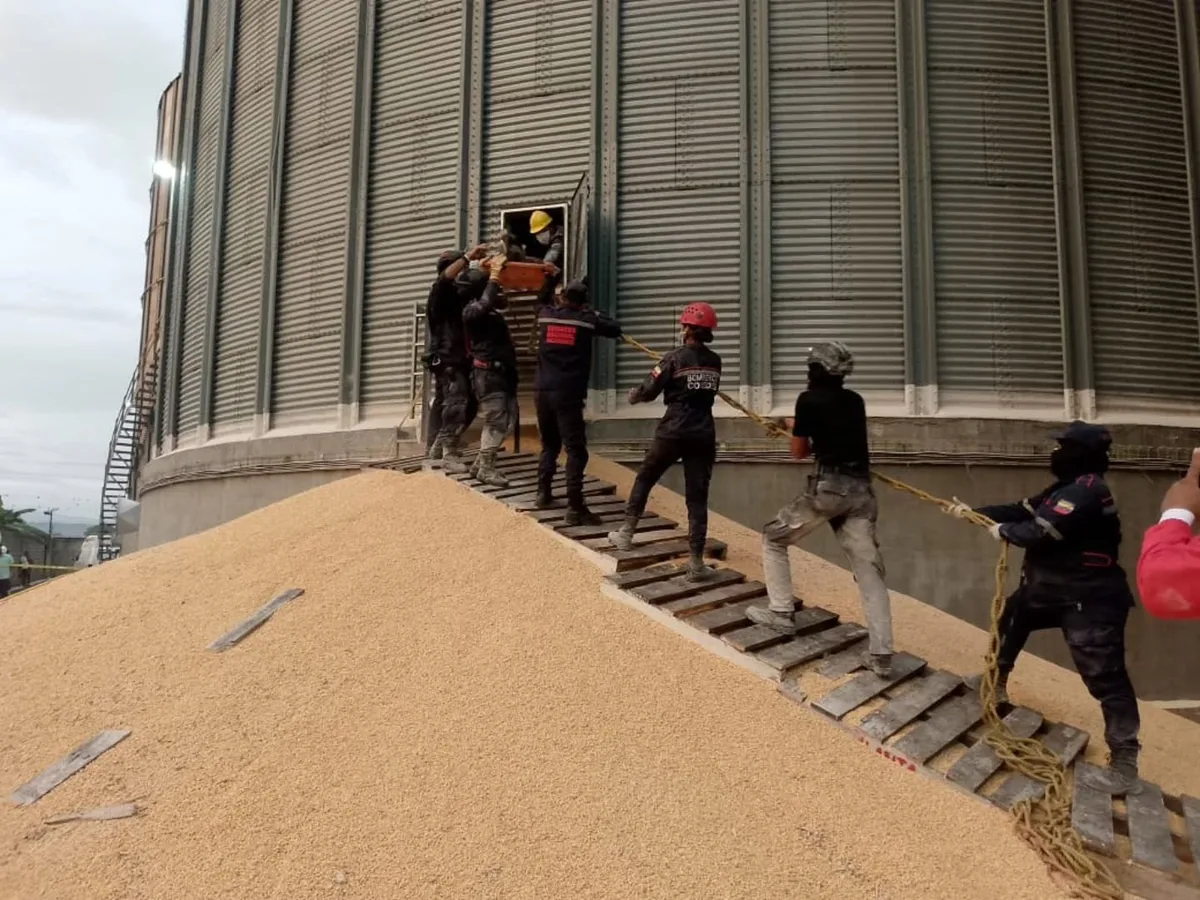 Cojedes | Un trabajador muere y otros dos resultan lesionados al quedar atrapados en un silo lleno de maíz