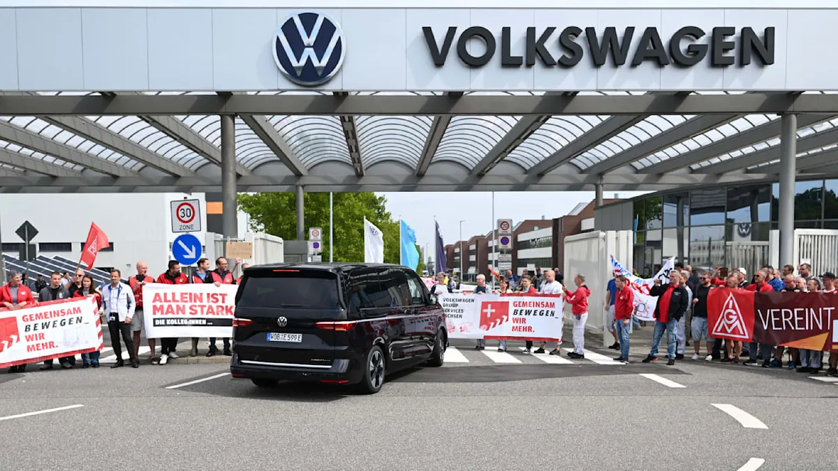 Medienbericht - Vorstand beschließt das Aus für vier VW-Werke!