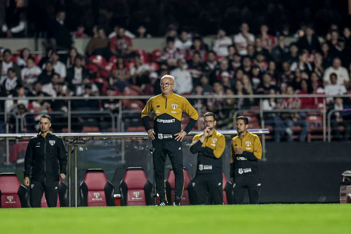Sem vencer há seis jogos, São Paulo luta por vaga na Sul-Americana