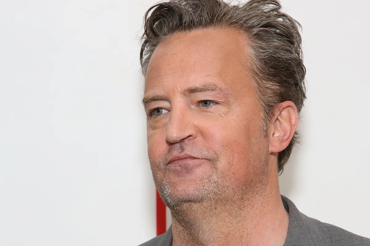 Netflix lança em breve documentário sobre Matthew Perry, o homem por trás de Chandler Bing