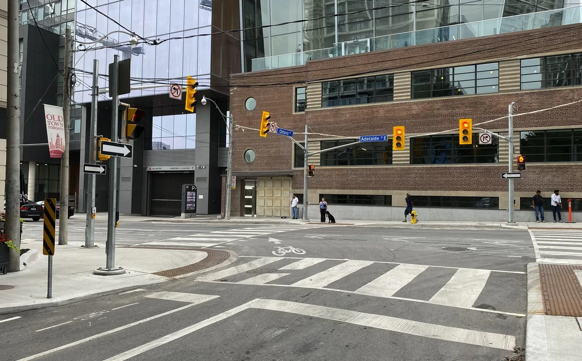 Can I ever legally turn left on a red light?