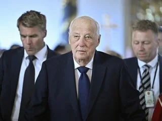 Hospitalisé, le roi Harald de Norvège est en arrêt maladie pour au moins deux semaines