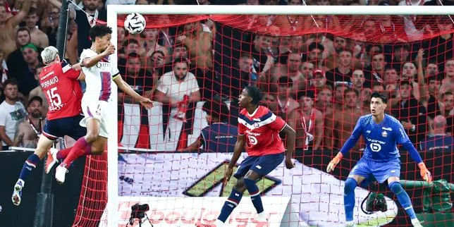 Le PSG arrache un nul inespéré à Lille grâce à une fin de match folle, en Ligue 1