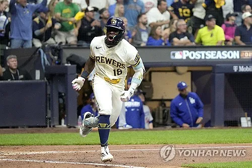 MLB 밀워키, '세기의 투수 대결' NLCS 1차전서 다저스 제압