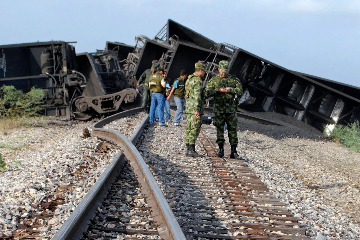 Con explosivos atacaron tren del Cerrejón en Uribía, La Guajira: autoridades no descartan represalias de los Conquistadores de la Sierra