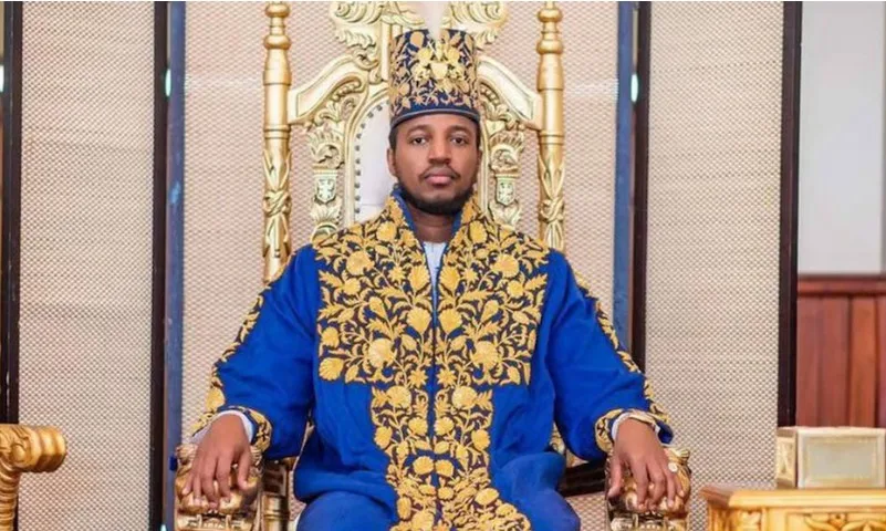 Muere en Uganda a los 34 años el rey de Tooro, quien fuera el monarca más joven del mundo