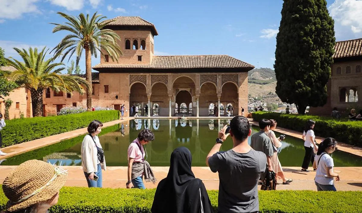 La Alhambra permanecerá cerrada esta tarde tras los nuevos terremotos y réplicas