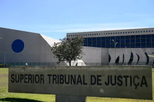 Justiça restabelece sanções do MEC a cursos de Medicina mal avaliados no Enamed
