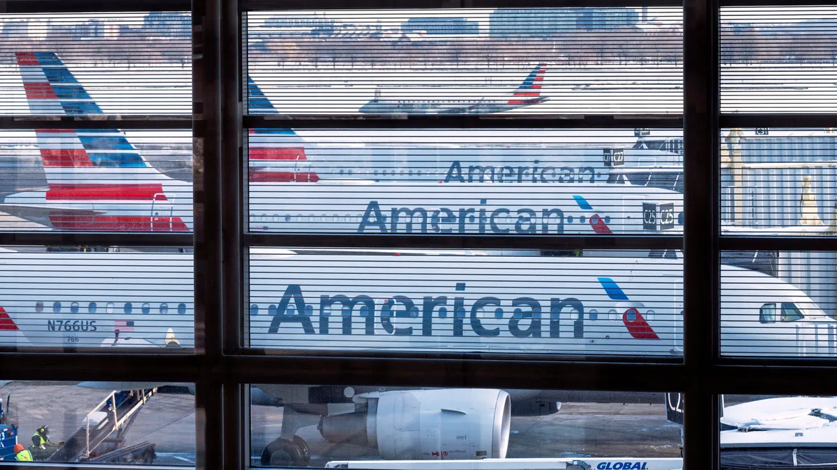 Un controlador aéreo evitó un incidente entre dos vuelos de American Airlines con el mismo número de vuelo en Phoenix