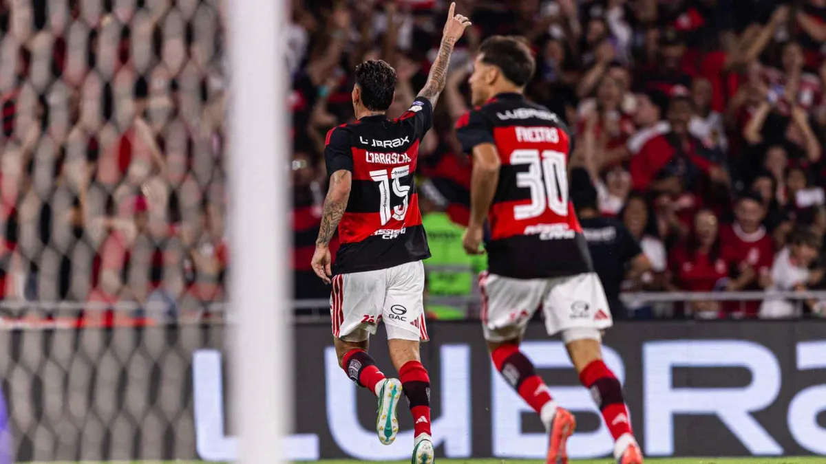 Flamengo lidera segundo turno do Brasileirão; Corinthians perde oito jogos seguidos