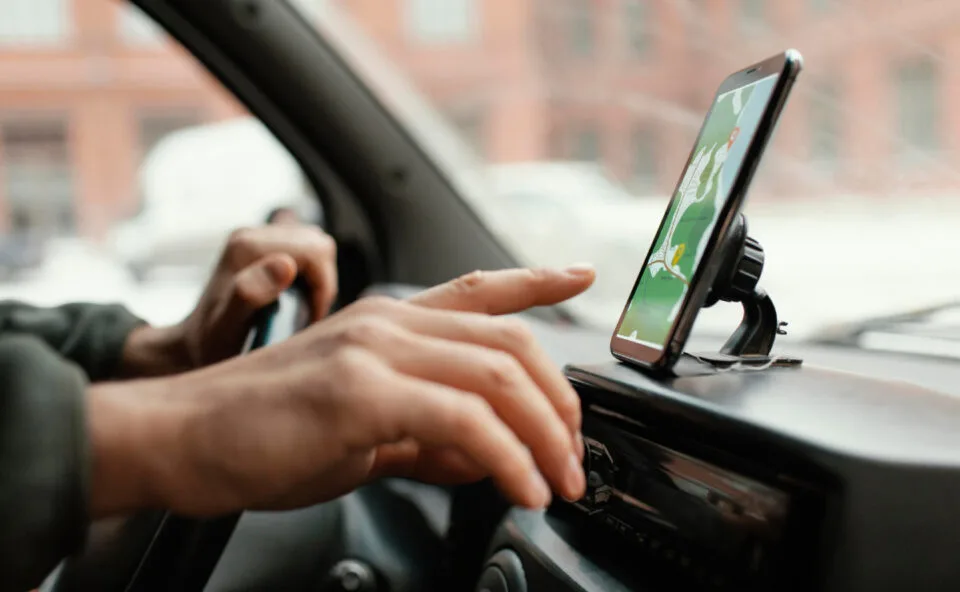 Motorista é excluído da Uber por cancelar 6 a cada 10 corridas, entra na Justiça e perde o processo