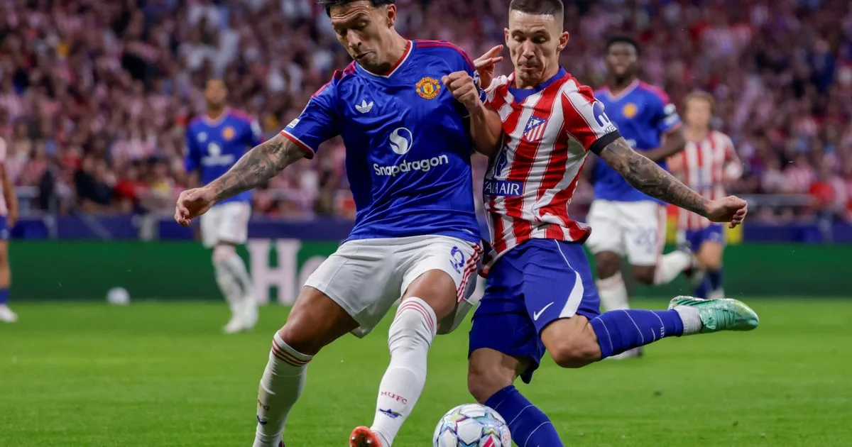 Rooney, Ferdinand y Carragher cuestionaron a Lisandro Martínez tras sus fuertes dichos