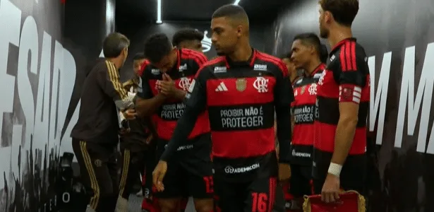 Flamengo protesta na camisa contra veto a bets: 'Proibir não é proteger'