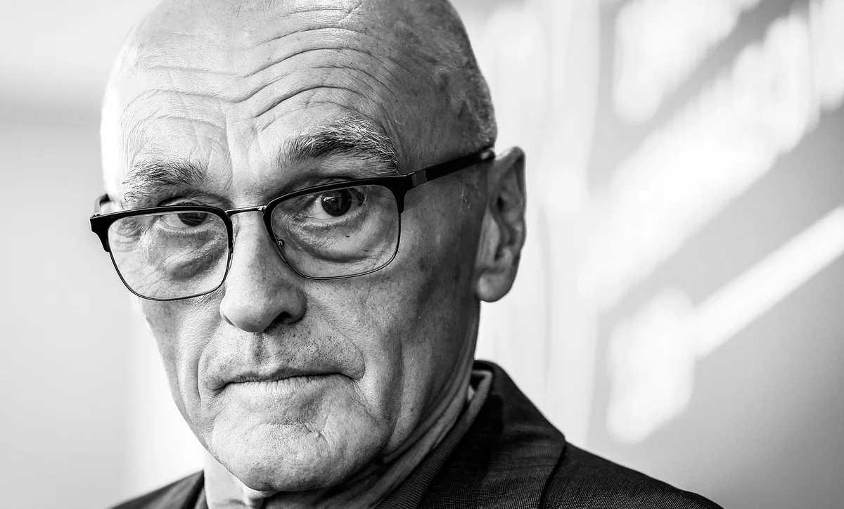 Danny Boyle: "Podrán crear un periodista de IA mucho más eficiente y barato, pero ¿acaso le dirá la verdad al poder que la ha creado?"