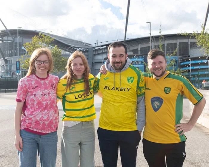 Manchester City v Norwich City: Carabao Cup third round – live