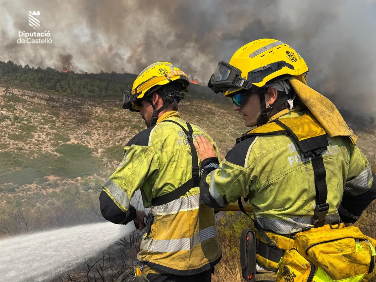 El fuego de Segorbe afecta a 633 hectáreas de superficie en un perímetro de 15 kilómetros
