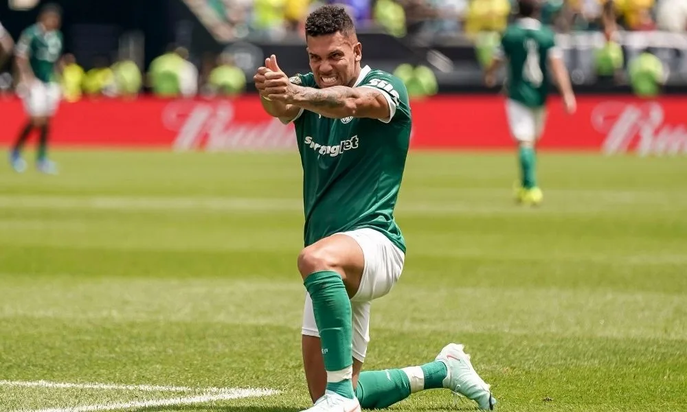 Paulinho sofre 5ª lesão no Palmeiras, 3ª após a Copa e deve ser desfalque por mais um mês