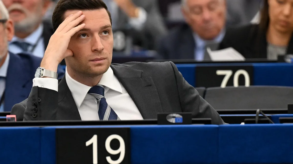 Une hausse de 15 centimes des prix du carburant en 2028 à cause de l’UE ? Ce que le RN oublie de dire