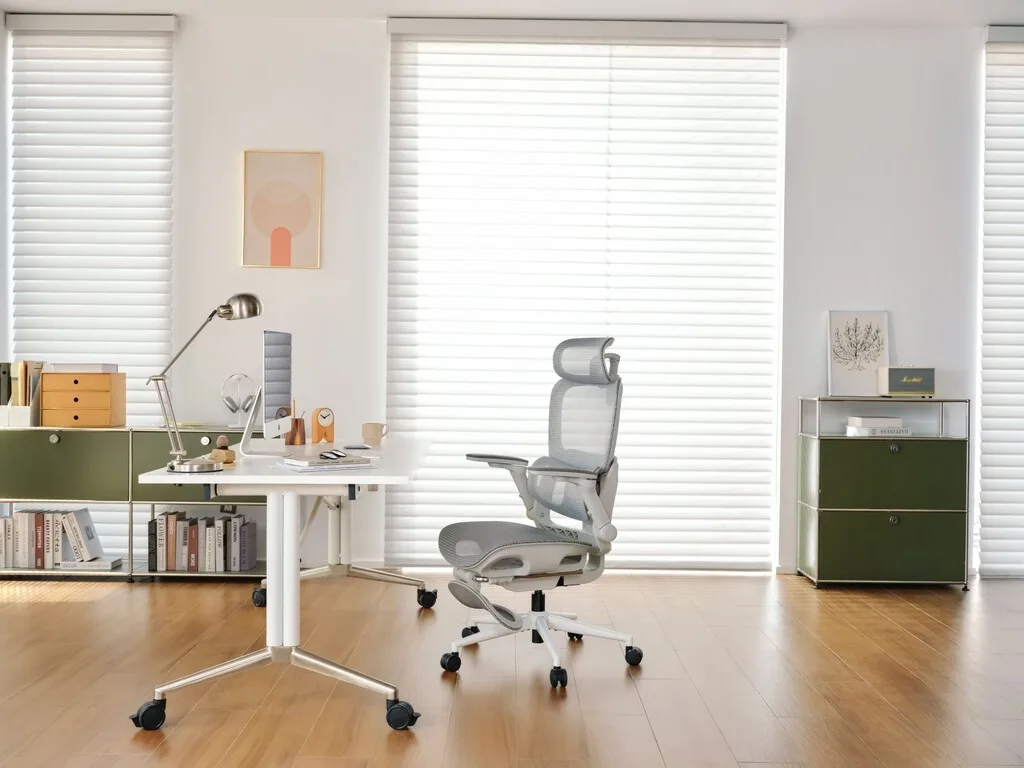 Una nueva silla que te permite ajustar cada una de sus partes y tiene respaldo basculante: así es la Sihoo B300 Pro