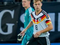 "Weiß, wie das Geschäft läuft": Kimmich schaltet sich offensiv in Kimmich-Debatte ein