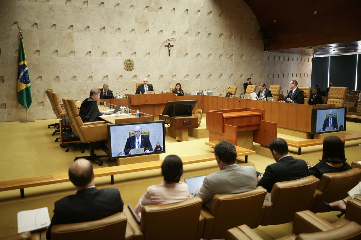 STF intima presidentes de 7 tribunais para explicarem penduricalhos irregulares