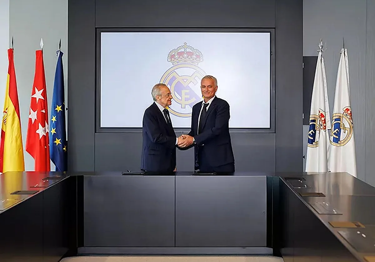 Mou, presentación y abrazo a Florentino en la intimidad: «Soy uno de vosotros»