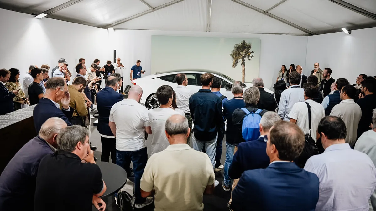 Carros elétricos e híbridos ‘carregam’ na Alfândega do Porto com “18 novidades absolutas”