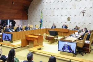 Nunes Marques e Dias Toffoli não votarão em julgamento sobre Alexandre