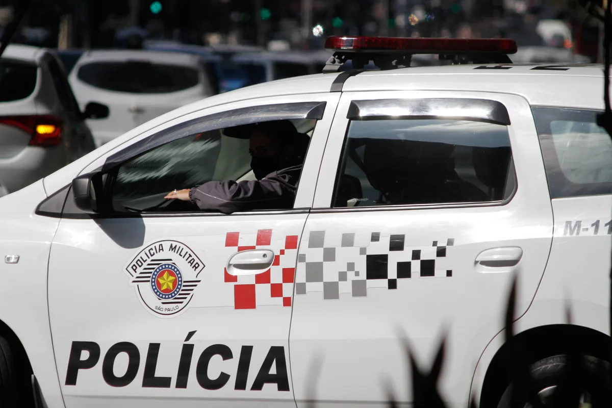 Homem é detido em SP após tentar matar companheiro de ex-namorada