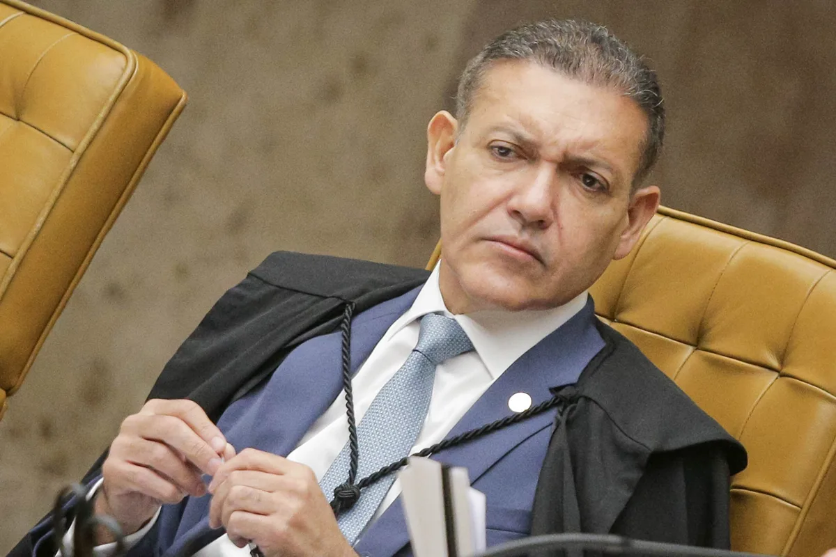 Em meio a crise, Nunes Marques marca reunião com campanhas de Lula e Flávio