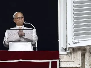 Le pape Léon XIV fait sa première apparition publique depuis son opération d’un nodule cancéreux