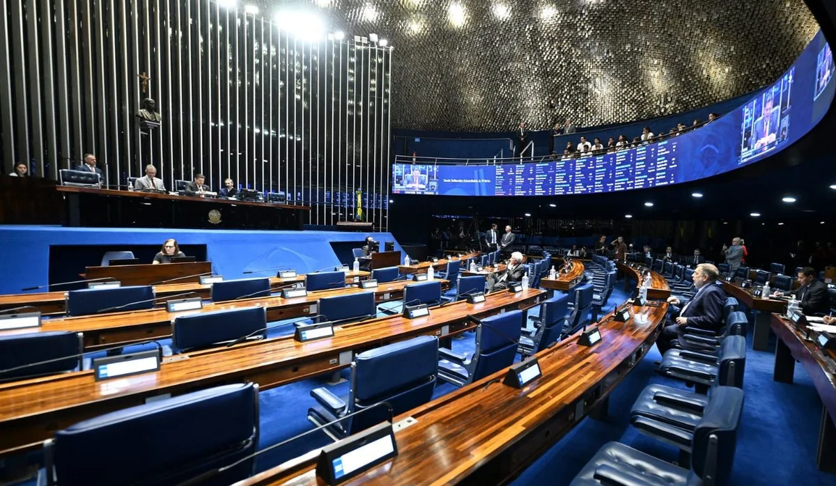 O ES precisa de voz no Senado