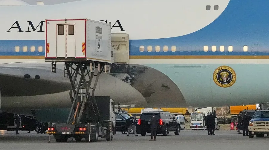 What we know about the Air Force One ruse