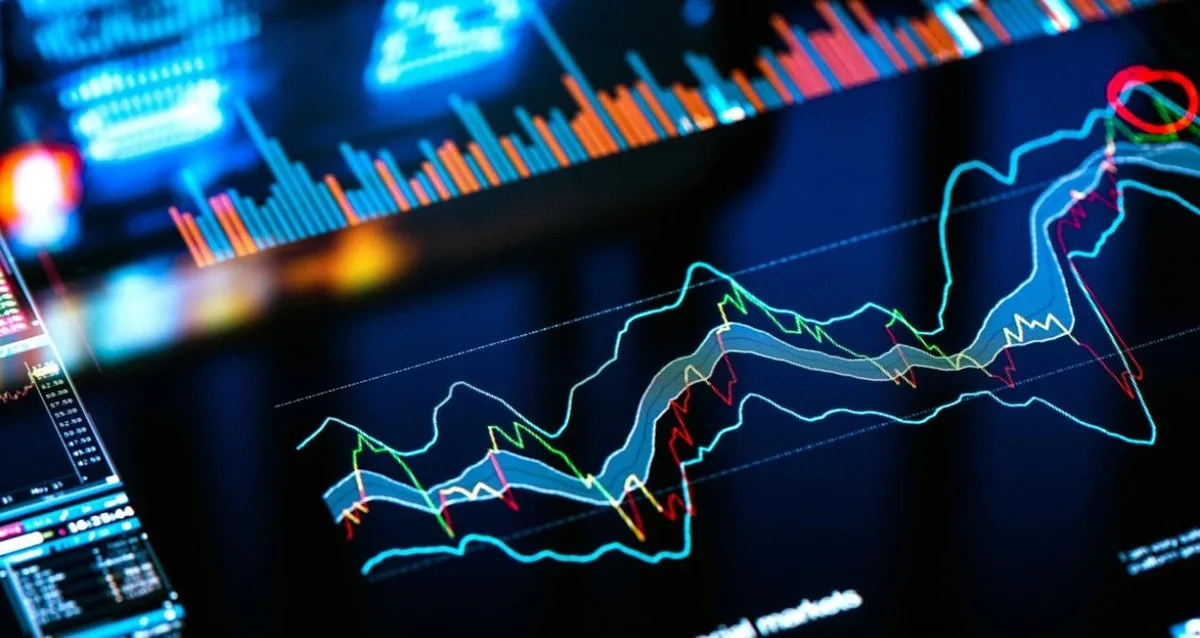 Tchau, Itaú (ITUB4): 10 ações com retornos de até 13% para investir em setembro, segundo Ágora
